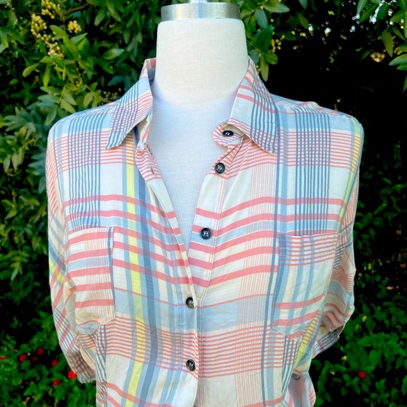 Heartloom Multicolor Plaid Button-Down Shirt - Picture 4 of 8